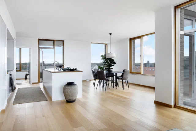 apartment 4-værelses lejlighed nær Øresund i Hellerup