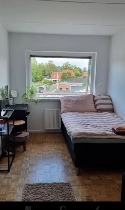 Lys, solrig og attraktiv 4-værelses lejlighed - Taastrup Vænge, Taastrup - 2