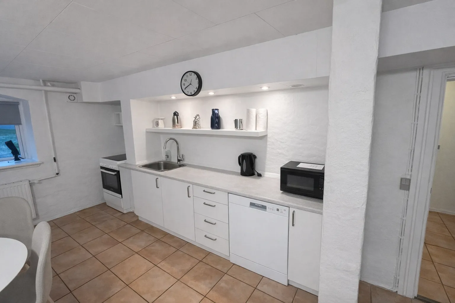 apartment Møbleret lejlighed med eget køkken og soveværelse