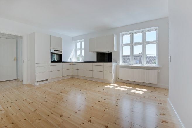 Indflytningsklar bolig centralt med privat parkeringsplads - Brogade, Varde - 0