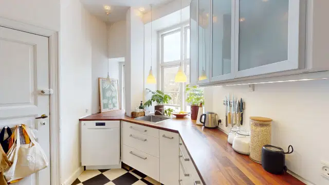 apartment 68 m² umøbleret lejlighed på Frederiksberg C