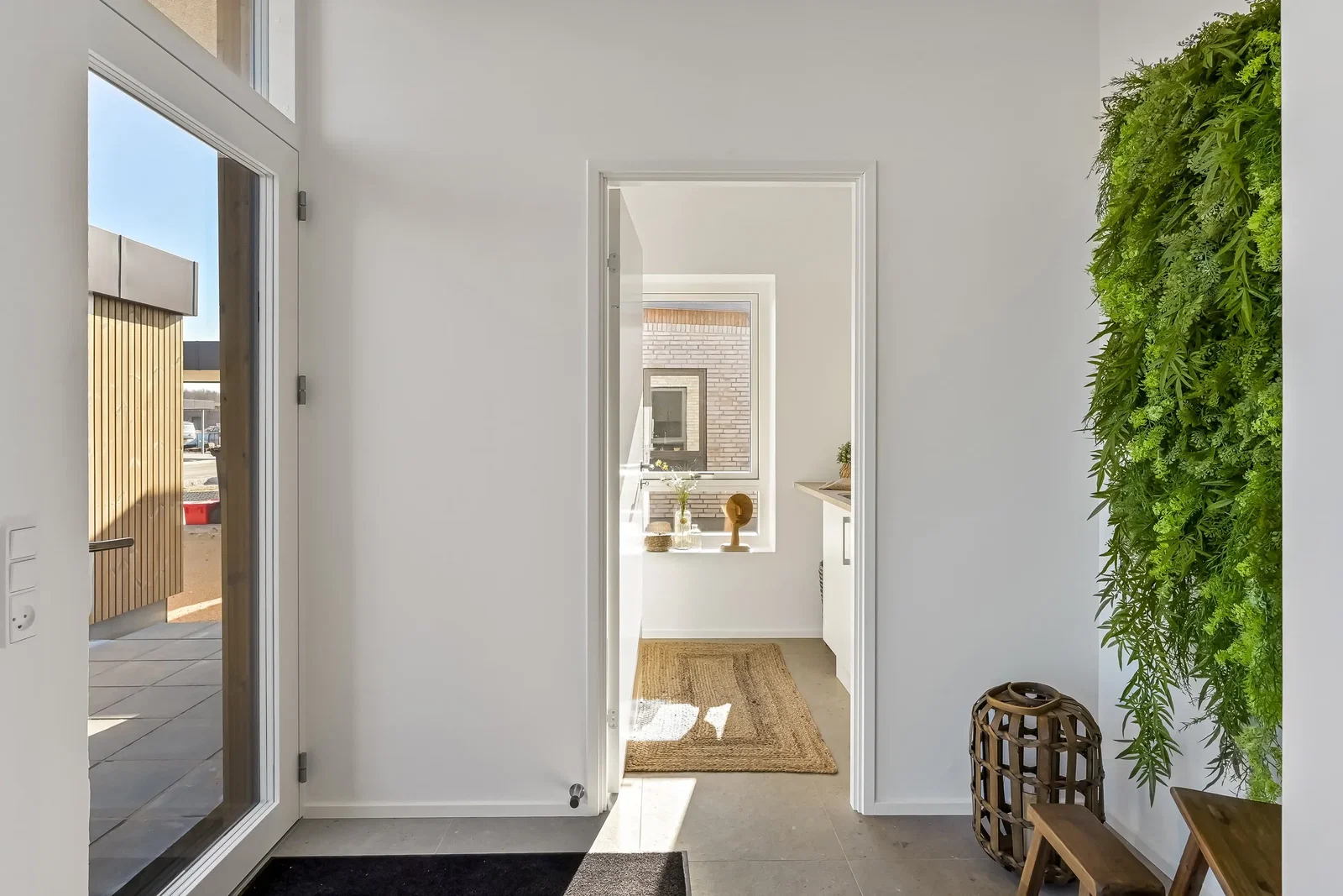 townhouse Moderne dobbelthus med have og carport i Sunds
