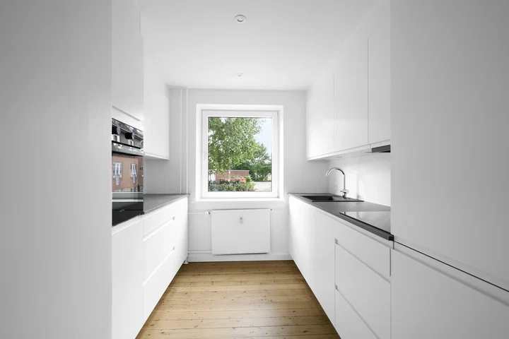 Moderniseret 1-værelses bolig med stort køkken - Astrupvej, Odense C - 0