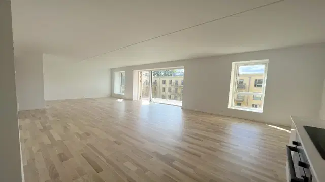 apartment Lys nyere lejlighed med to altaner i attraktivt område