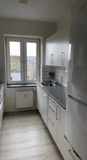 Lys og delevenlig 3-værelses på 100 m2 med stilrent køkken og vaskesøjle - Vesterbro, Aalborg - 1