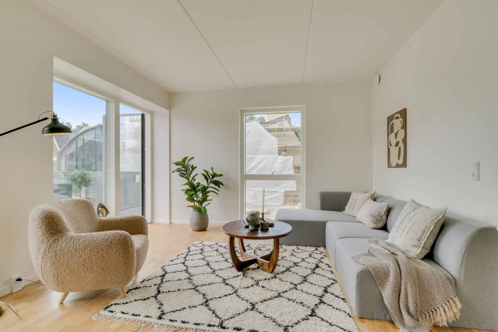 apartment Lys 4-værelses lejlighed med altan i Odense SV