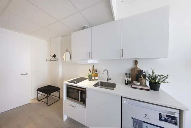 apartment 1-værelses bolig med metro lige ved døren