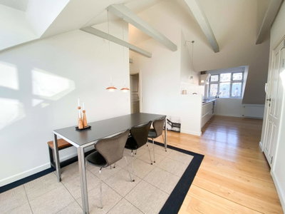 Indbydende møbleret taglejlighed på Frederiksberg - Falkonergårdsvej, Frederiksberg C - 3