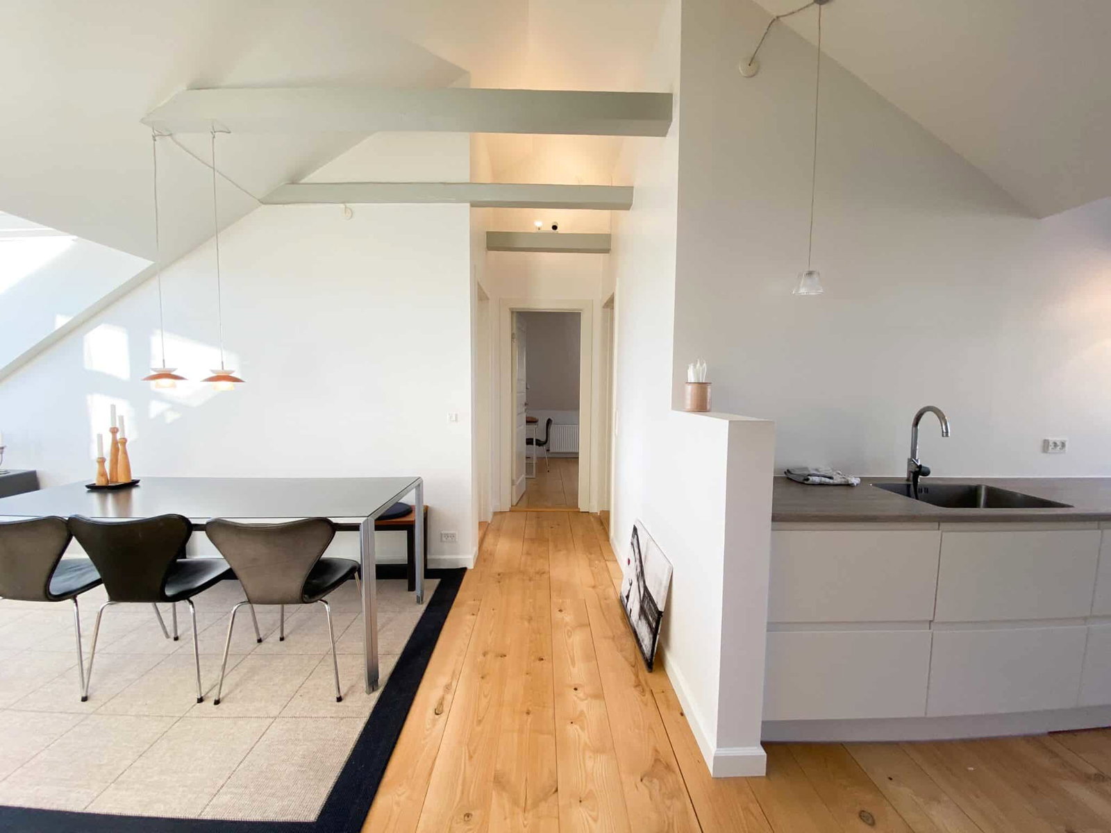 apartment Indbydende møbleret taglejlighed på Frederiksberg