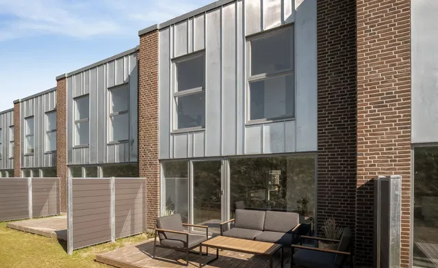 townhouse 5-room terraced house with terrace in Vejle