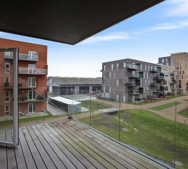 apartment Lys 3-værelses lejlighed med stor altan på Eternitten