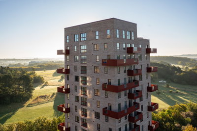 Moderne lejlighed med altan og elbil-ladestation - Lønneparken, Aalborg - 1