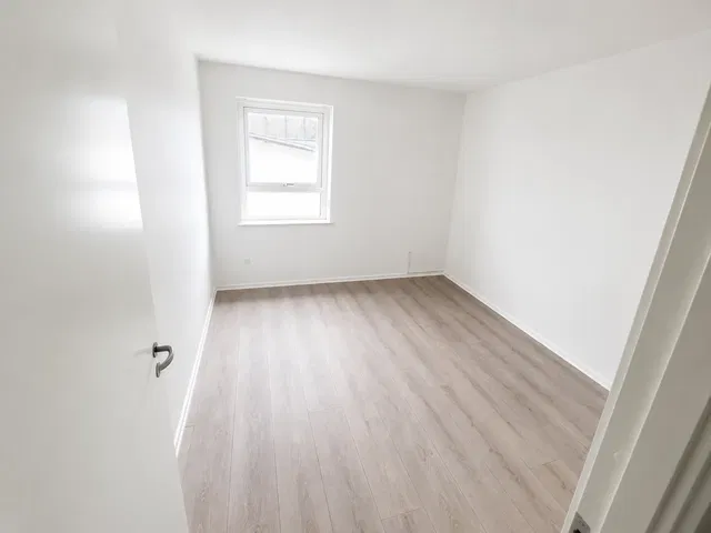 apartment Lys og moderne lejlighed med gode rum