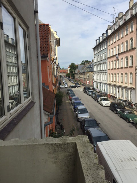 apartment Møbleret og velholdt bolig med central beliggenhed