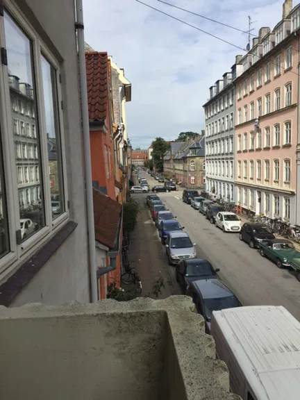apartment Møbleret og velholdt bolig med central beliggenhed