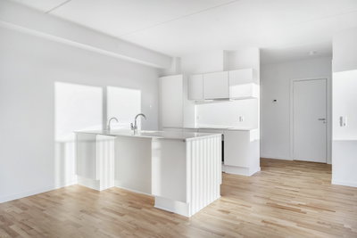 Moderne 4-værelses bolig med altan og husdyr tilladt - Nerudas Alle, Aalborg Øst - 1
