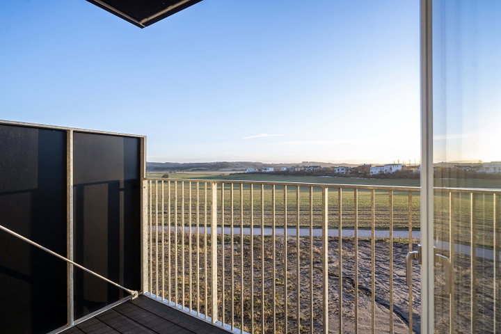 Moderne 4-værelses bolig med altan og husdyr tilladt - Nerudas Alle, Aalborg Øst - 0