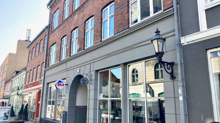 Lys 2-værelses lejlighed med fælles gårdhave - Nørregade, Nyborg - 0