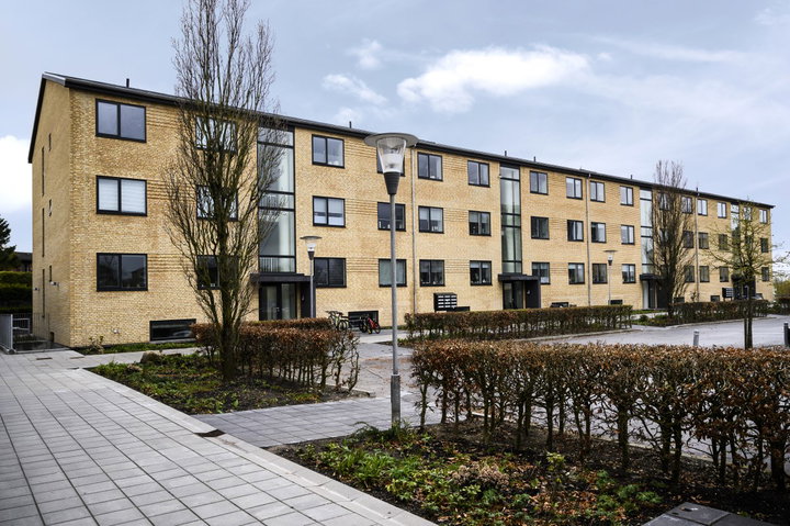 Lys 2-værelses bolig i Aalborg SØ med stor renovering - Ivigtutvej, Aalborg SØ - 0