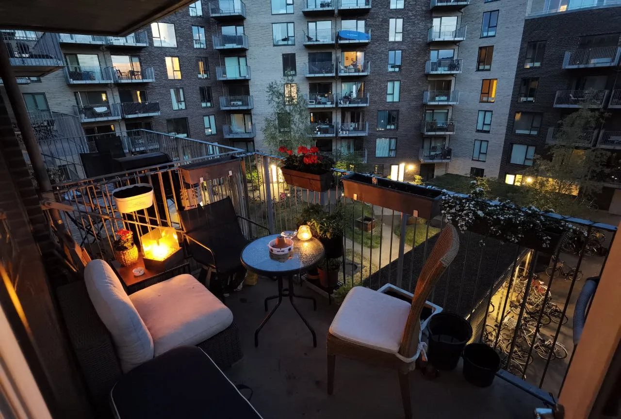 room Lyst værelse med balkon i Teglholmen
