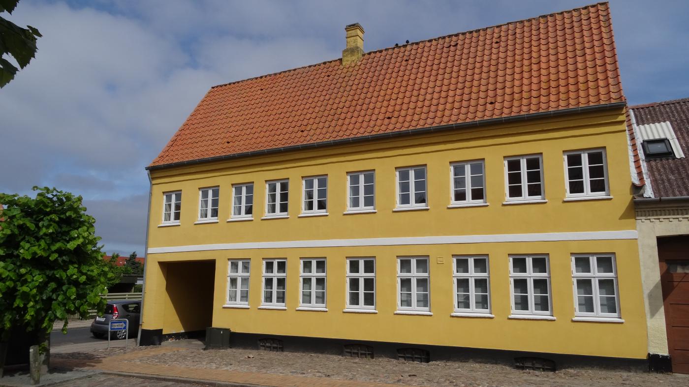 apartment Dejlig bolig med 3 stk. vær