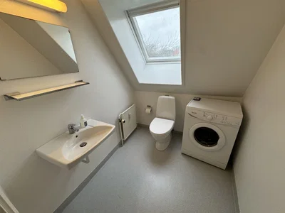 Lys 1-værelses med moderne køkken og vaskemaskine – 28 m2 - Langelandsgade, Hjørring - 3