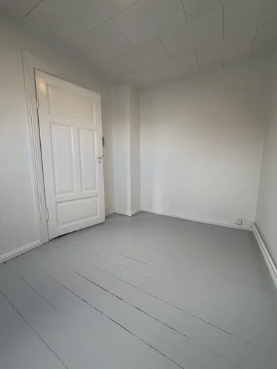 Lys 3-værelses tæt på vandet med kig, delevenlig planløsning og parkering – husdyr tilladt - Stenstrupsgade, Frederikshavn - 3