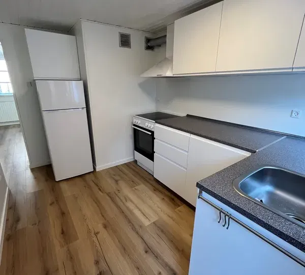 apartment Lys 3-værelses lejlighed tæt på byliv og vand