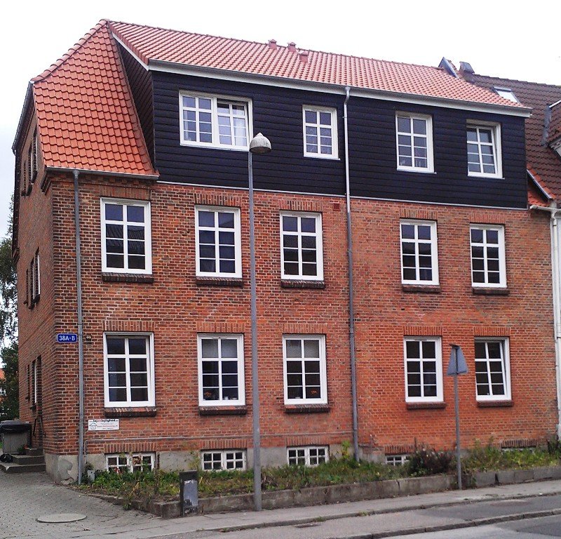 apartment Rummelig 2-værelses lejlighed med altan