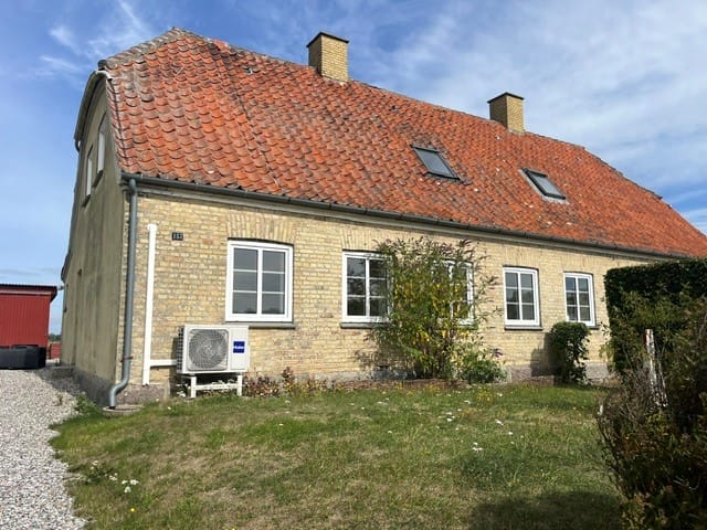 house Hyggeligt hus med have nær Nykøbing F.