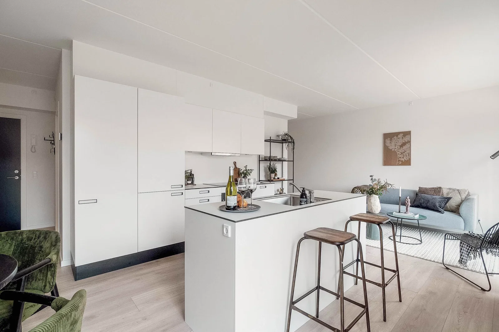 apartment Light and Inviting 2-Room Apartment in Taastrup