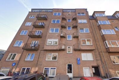 apartment Bright two-room apartment with two balconies in the city centre