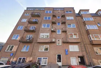 apartment Bright two-room apartment with two balconies in the city centre
