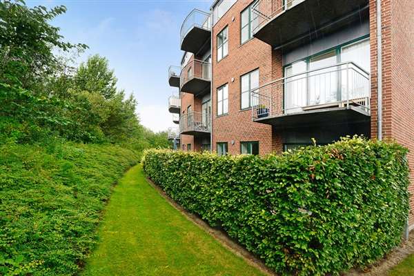 Lys 60 m² bolig med altan eller have - Buen, Hjørring - 0