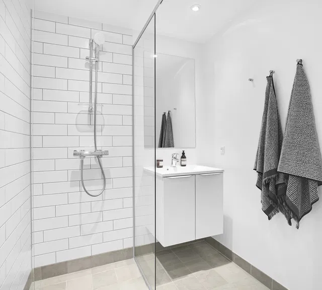 apartment Lys 3-værelses bolig med privat altan