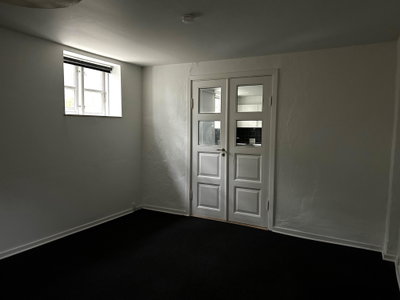 Moderniseret 2-værelses kælderlejlighed i stor villa - Randersvej, Viborg - 3