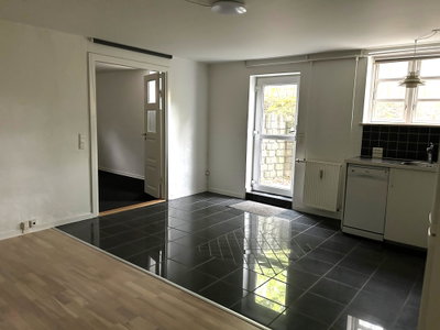 Moderniseret 2-værelses kælderlejlighed i stor villa - Randersvej, Viborg - 1