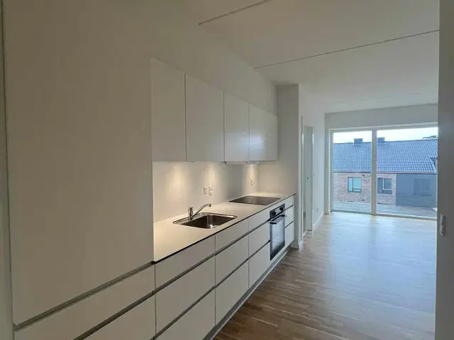 apartment 2-VÆRELSES LEJLIGHED PÅ 3. SAL!