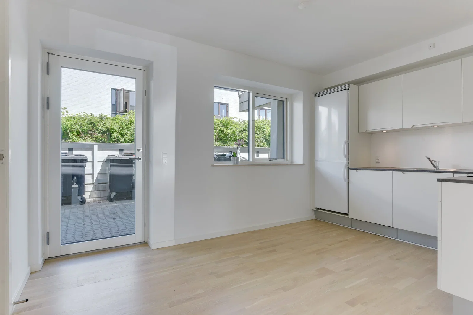 apartment Lys 3-værelses lejlighed med terrasse