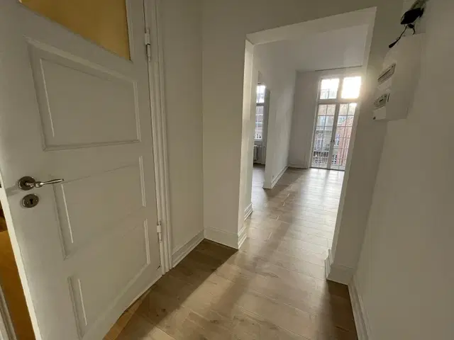 apartment Lys 3-værelses lejlighed med altan tæt på gågaden