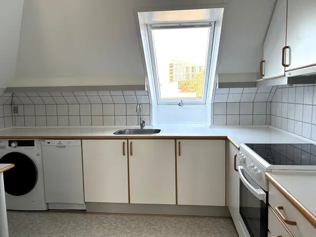 apartment Lys og nyistandsat 2-værelses lejlighed i midtbyen