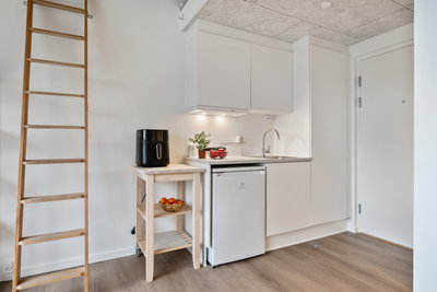 Lys 1-værelses lejlighed med hems og terrasse - Christian X's Vej, Viby J - 2