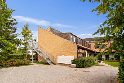 Lys bolig i to plan med altan - Buddinge Hovedgade, Søborg - 2