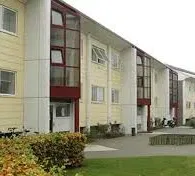 apartment 3-værelses lejlighed tæt på indkøb og station