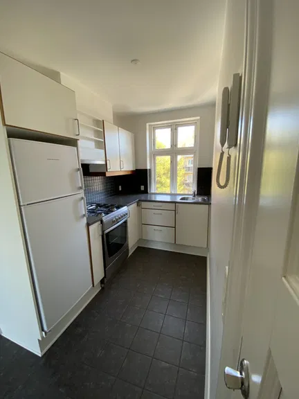 apartment Lys 2-værelses lejlighed med altan i Aalborg Vestby