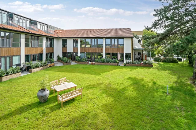 apartment Spacious five-room home over two floors with balcony