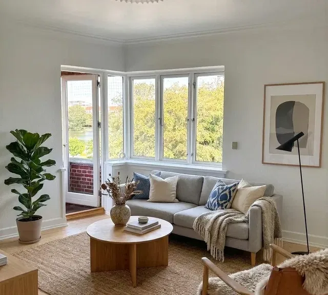 apartment Lys 3-værelses bolig med loggia og udsigt i Aalborg