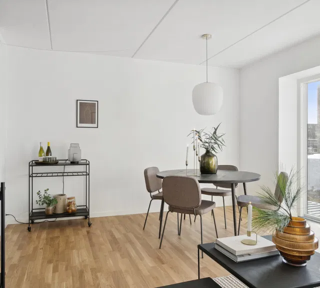 apartment Lys 5-værelses lejlighed tæt på Ishøj Strand