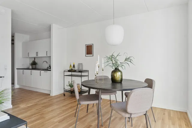 apartment Lys 3-værelses lejlighed med egen altan
