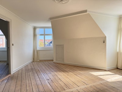Lys 2-værelses bolig på 65 m² med klassisk charme - Fabersvej, Randers C - 1